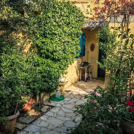 Kirani Villa *